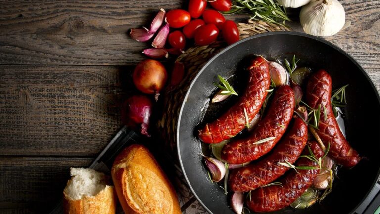 kobasica sa zacinskim biljem