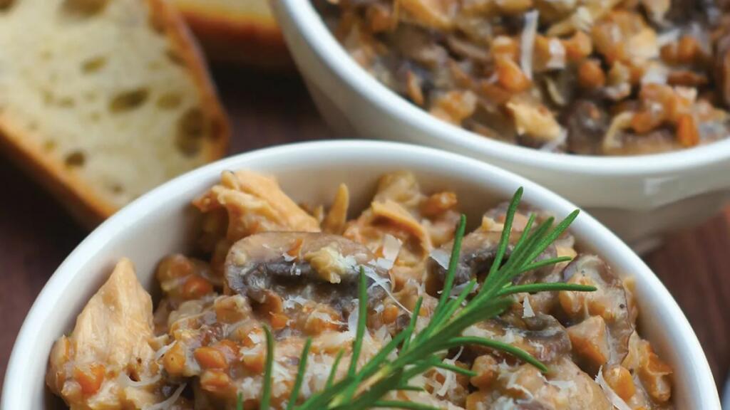 Recept - piletina sa pršutom i pečurkama