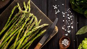 Salata od špargli i spanaća - Recept