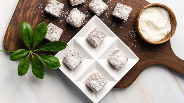 Čupavci recept poznat i kao Kokos Kocke